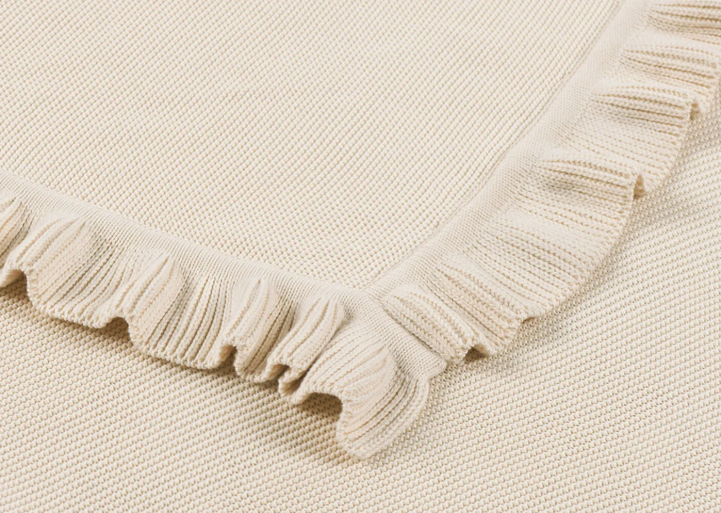 Claridge Cotton Ruffle Throw