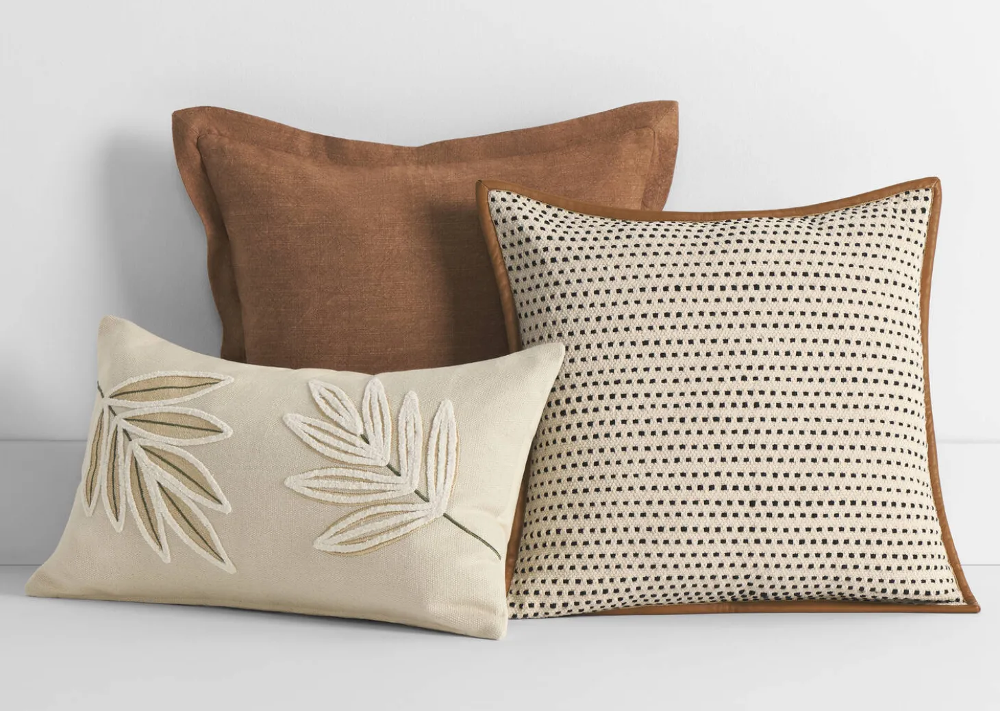 Diara Pillow