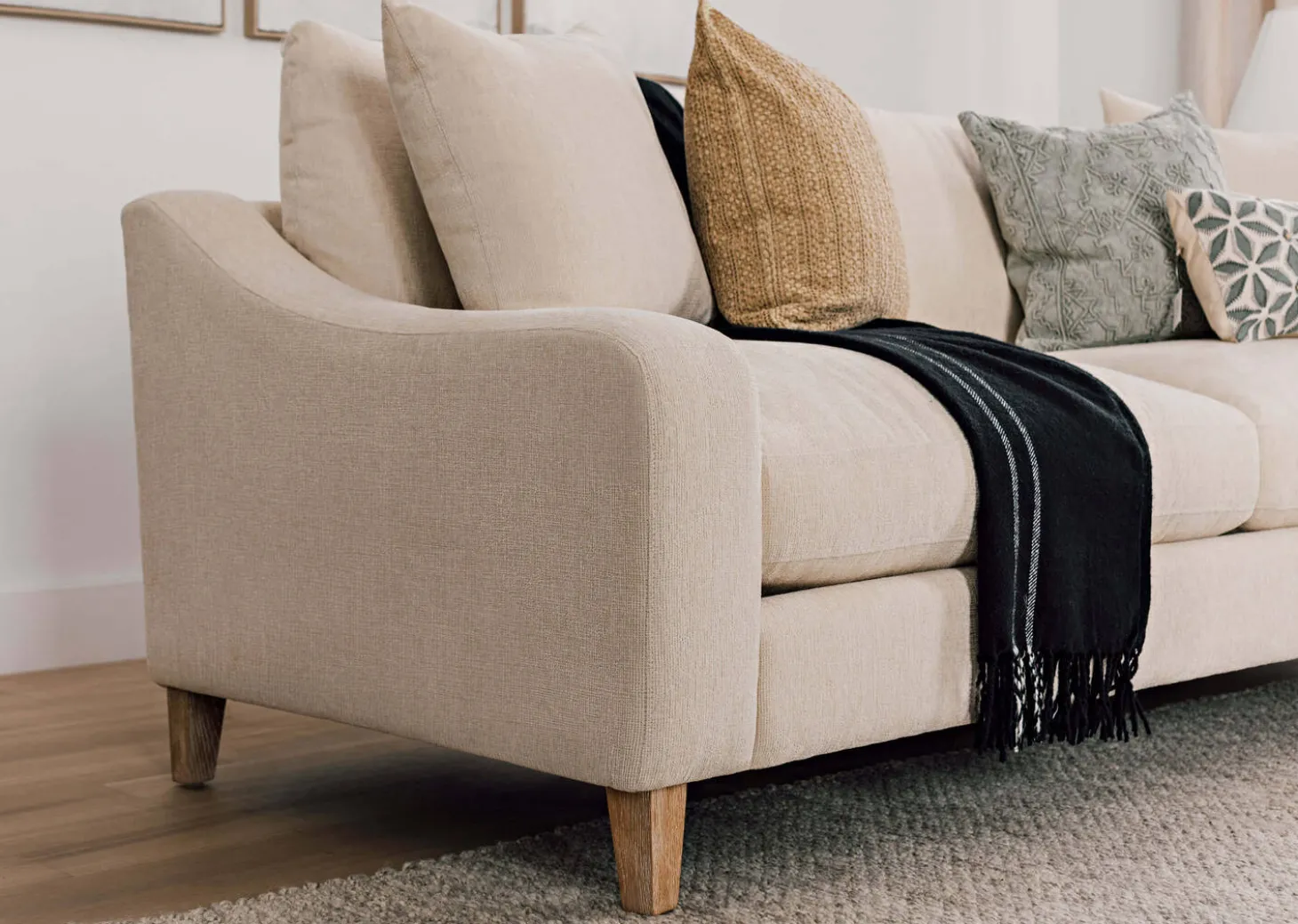 Karis Sofa