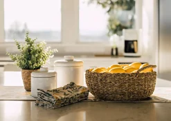 Morris Table Runner