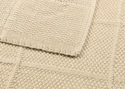 Nicholine Throw