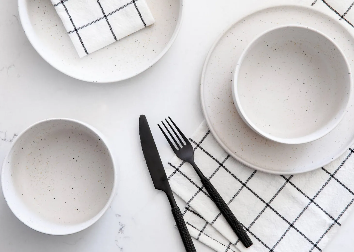 Saturna 16 piece Dish Set
