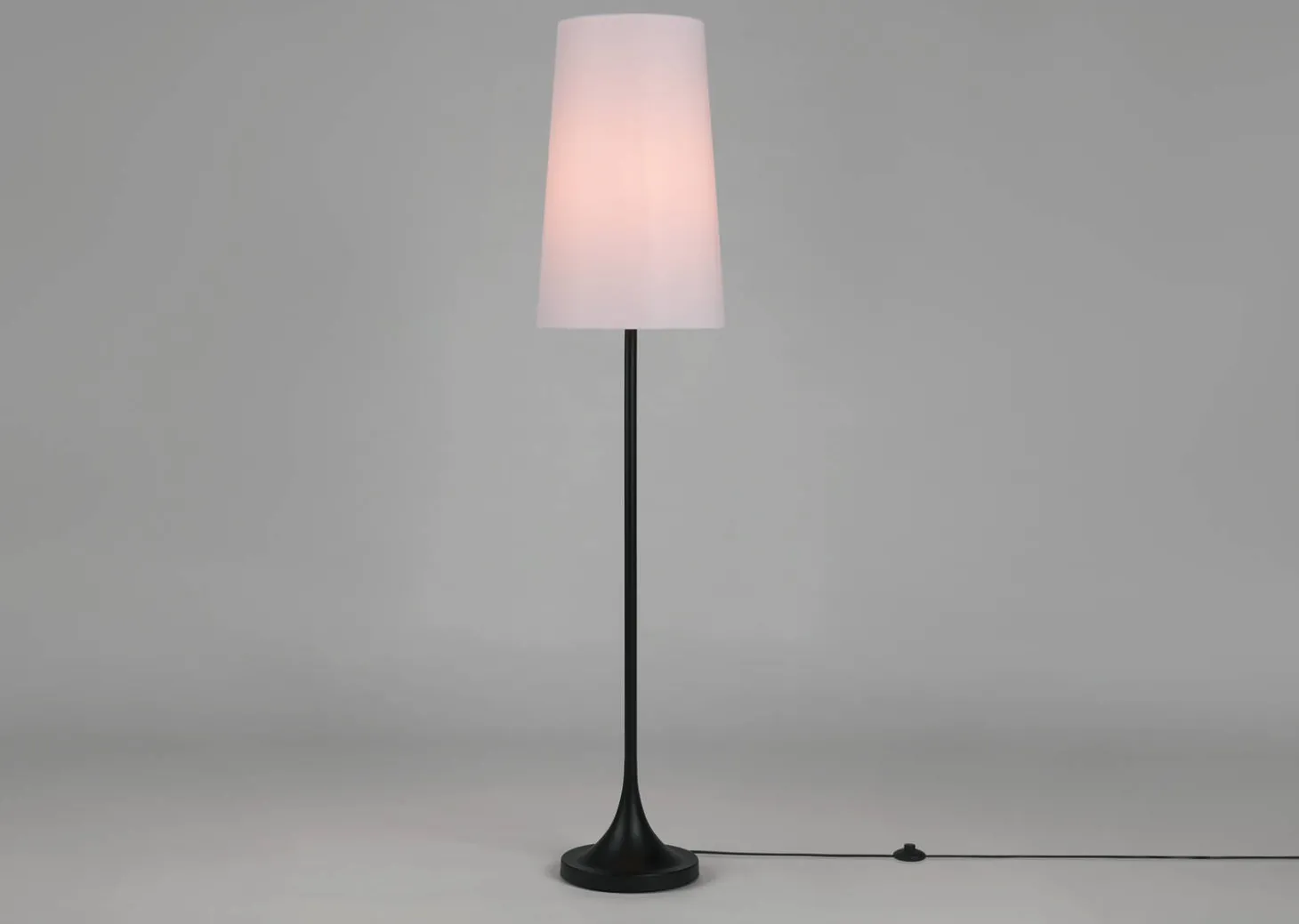 Wiley Floor Lamp Black
